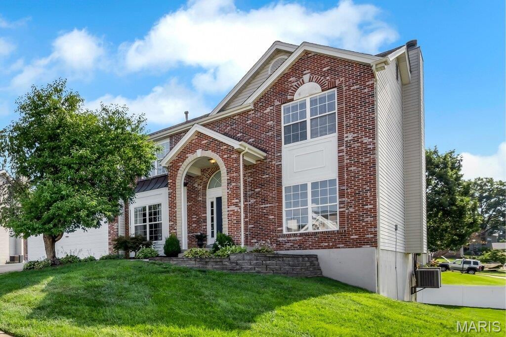 826 Summit Glen Court, Fenton, MO 63026