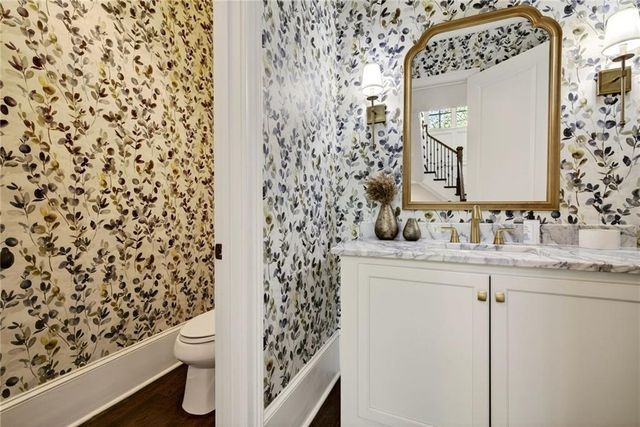 1116 Dawn View Lane NW, Atlanta, GA 30327