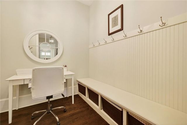 1116 Dawn View Lane NW, Atlanta, GA 30327