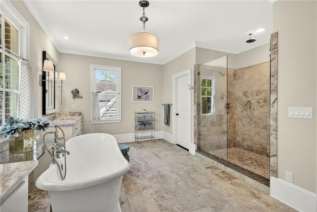 1116 Dawn View Lane NW, Atlanta, GA 30327