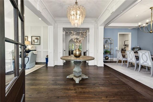 1116 Dawn View Lane NW, Atlanta, GA 30327
