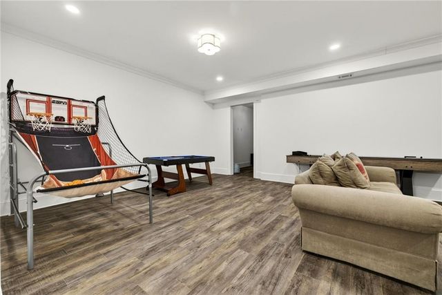 1116 Dawn View Lane NW, Atlanta, GA 30327