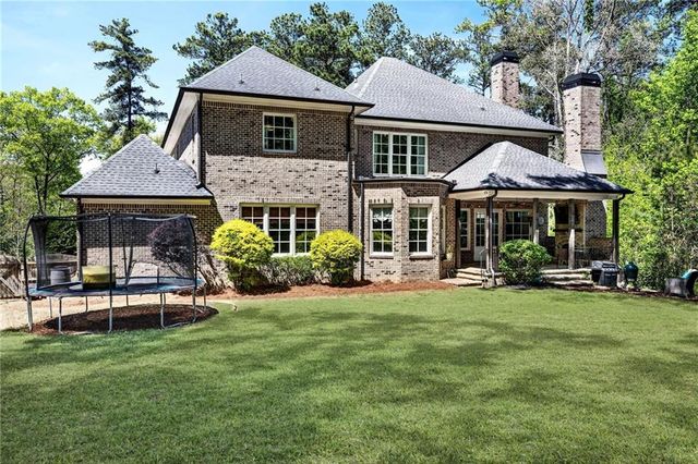 1116 Dawn View Lane NW, Atlanta, GA 30327