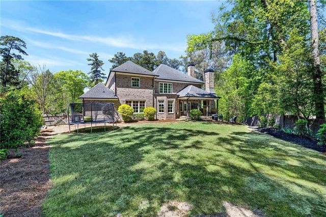 1116 Dawn View Lane NW, Atlanta, GA 30327