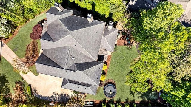 1116 Dawn View Lane NW, Atlanta, GA 30327