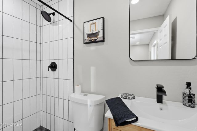 4929 W BERKELEY Road, Phoenix, AZ 85035