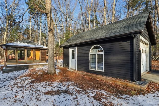 143 Hudson Rd, Stow, MA 01775