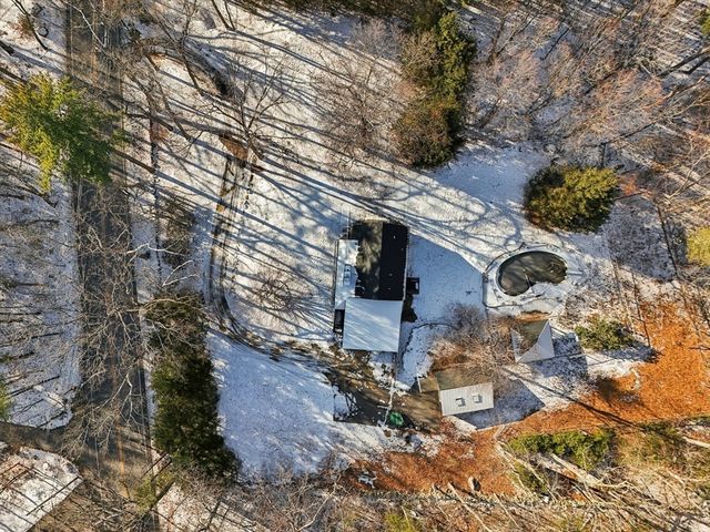 143 Hudson Rd, Stow, MA 01775