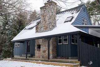 143 Hudson Rd, Stow, MA 01775