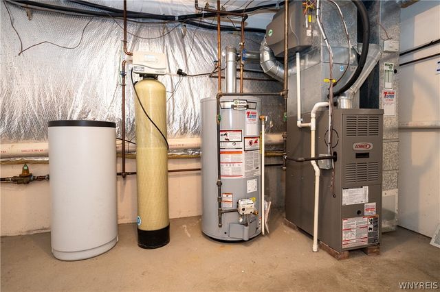 950 Hopkins Rd. A, Amherst, NY 14221