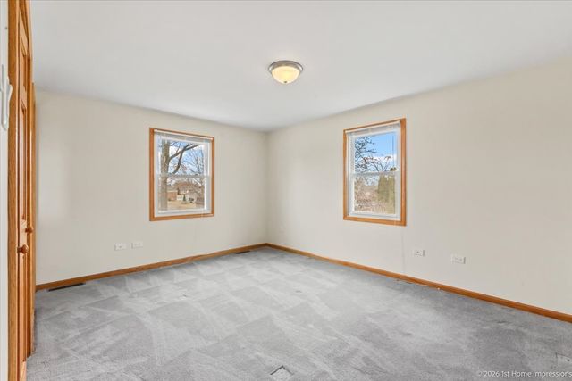 8305 S 85th Court, Hickory Hills, IL 60457