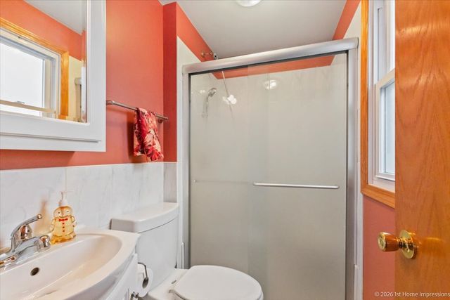 8305 S 85th Court, Hickory Hills, IL 60457