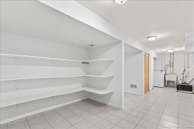 8305 S 85th Court, Hickory Hills, IL 60457