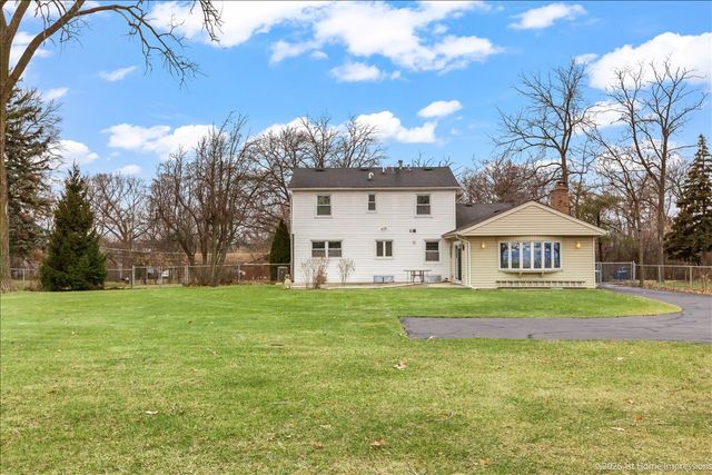 8305 S 85th Court, Hickory Hills, IL 60457