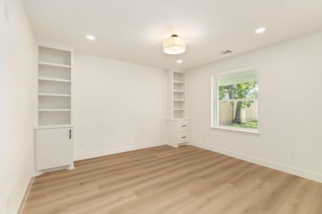 7414 Janak Drive, Houston, TX 77055