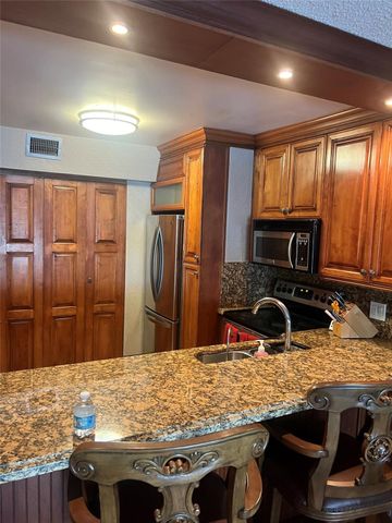 3300 N OCEAN Drive 2B, Hollywood, FL 33019