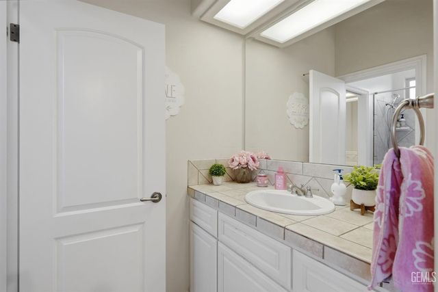 2206 Ribble Valley Drive, Bakersfield, CA 93311