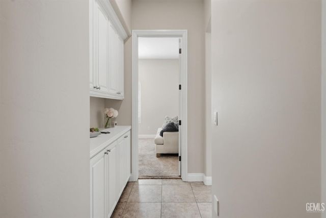 2206 Ribble Valley Drive, Bakersfield, CA 93311