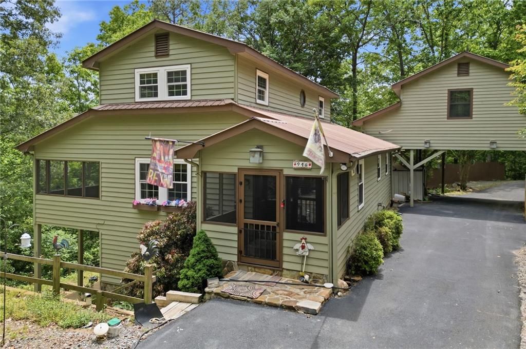 946 Laurel Circle, Blue Ridge, GA 30513