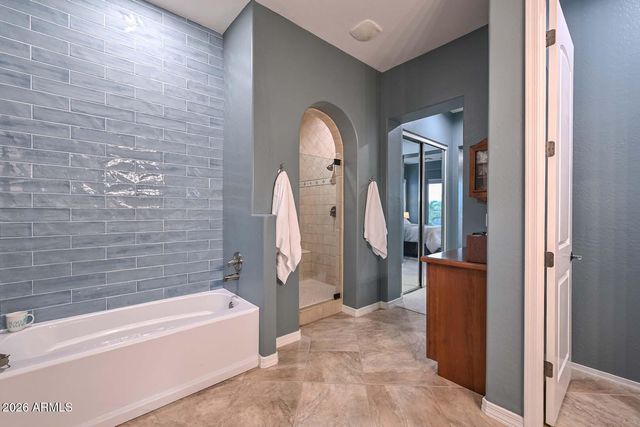 12927 W Quail Track Drive, Peoria, AZ 85383