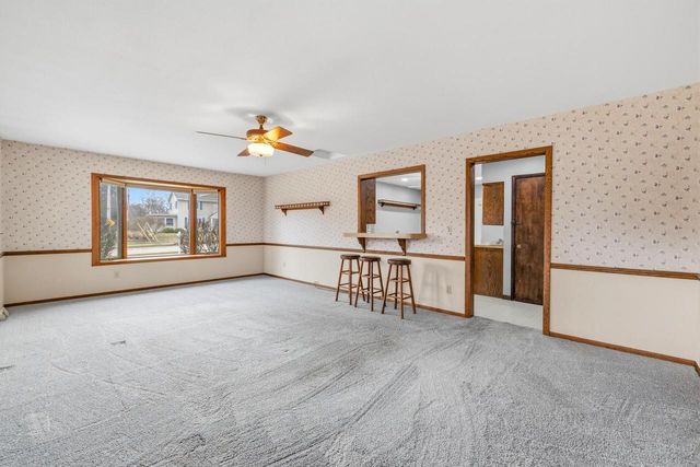200 Greenfield AVENUE, Waukesha, WI 53186