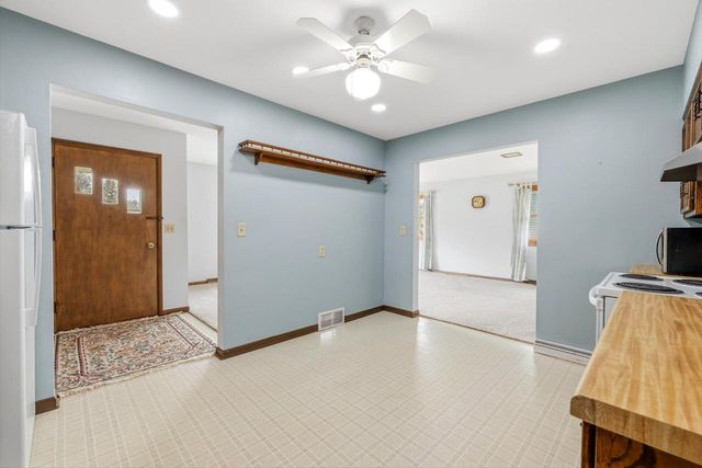 200 Greenfield AVENUE, Waukesha, WI 53186