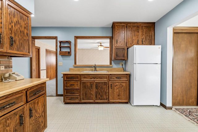 200 Greenfield AVENUE, Waukesha, WI 53186