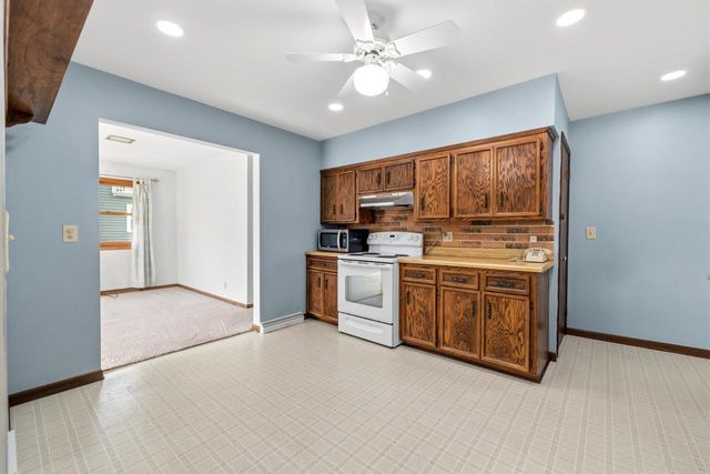 200 Greenfield AVENUE, Waukesha, WI 53186