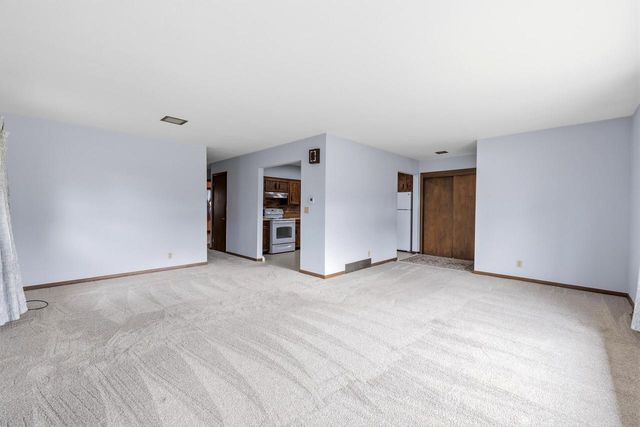 200 Greenfield AVENUE, Waukesha, WI 53186