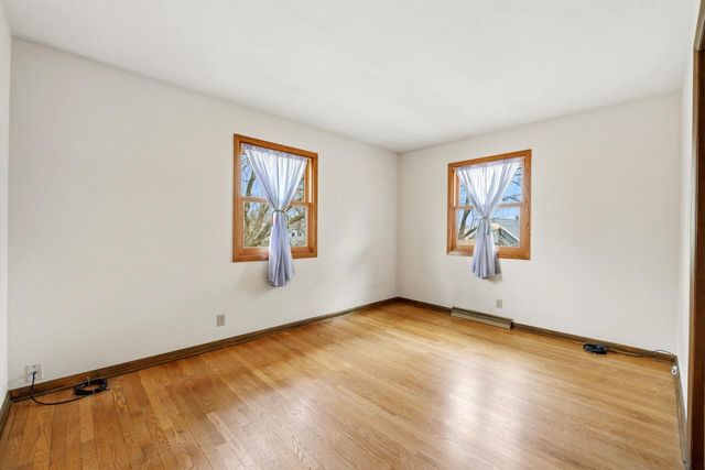 200 Greenfield AVENUE, Waukesha, WI 53186