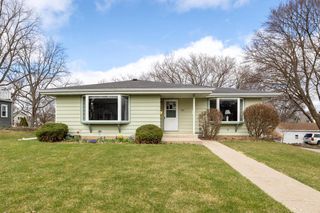 200 Greenfield AVENUE, Waukesha, WI 53186