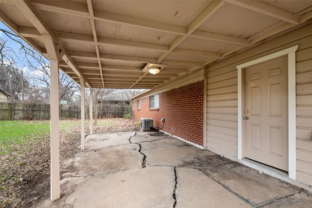 404 Vaden Avenue, Everman, TX 76140