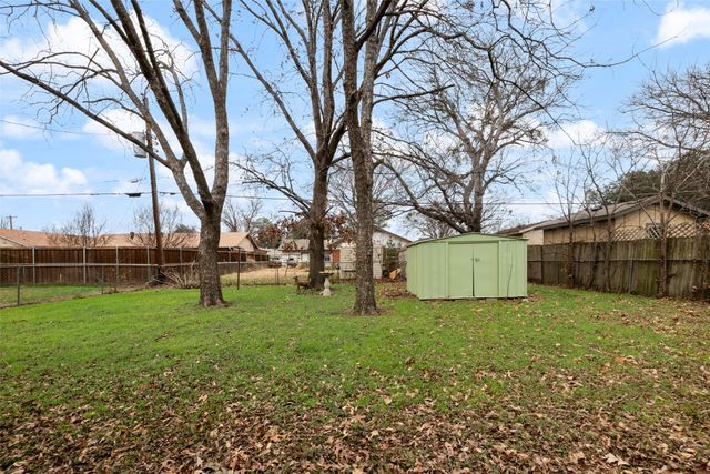 404 Vaden Avenue, Everman, TX 76140