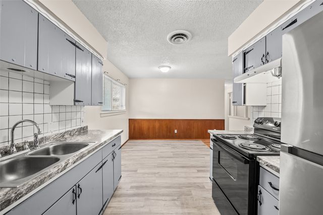 404 Vaden Avenue, Everman, TX 76140