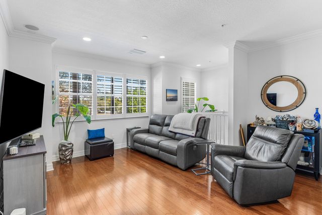 290 NE 5th Avenue 6, Delray Beach, FL 33483