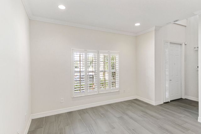 290 NE 5th Avenue 6, Delray Beach, FL 33483