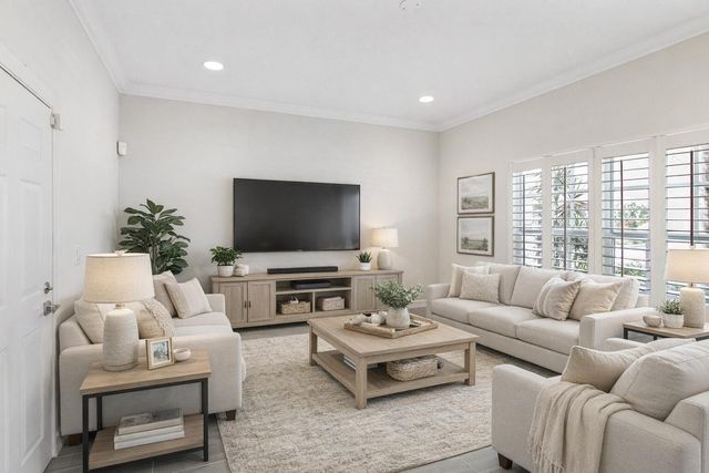 290 NE 5th Avenue 6, Delray Beach, FL 33483