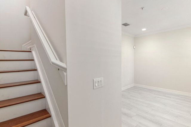 290 NE 5th Avenue 6, Delray Beach, FL 33483