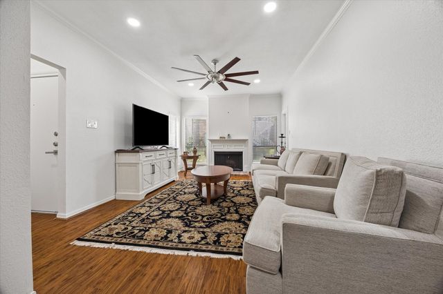 1201 Bering Drive 31, Houston, TX 77057