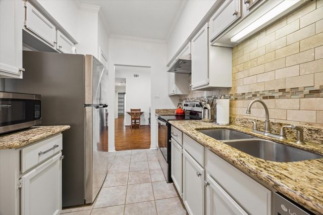 1201 Bering Drive 31, Houston, TX 77057