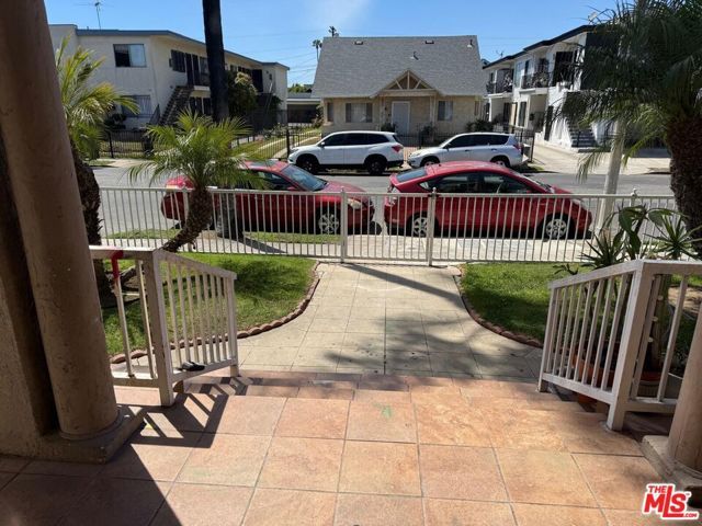 1406 2nd Avenue, Los Angeles, CA 90019