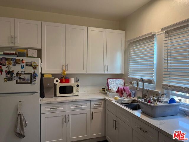 1406 2nd Avenue, Los Angeles, CA 90019