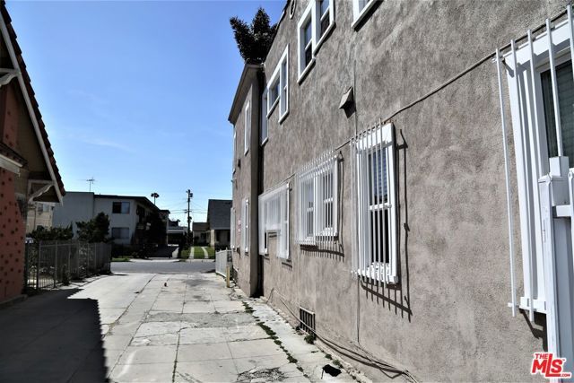 1406 2nd Avenue, Los Angeles, CA 90019