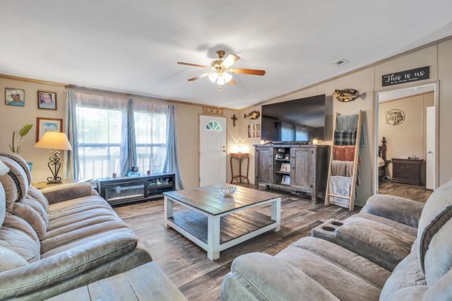 935 Indian Gap, Quitman, TX 75783