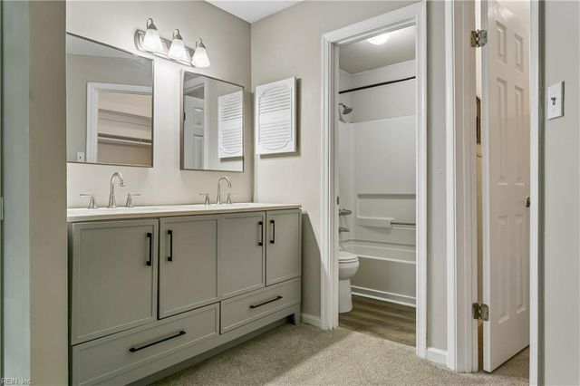 103 Stratford Dr Apt B, Williamsburg, VA 23185