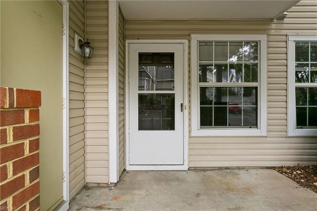 103 Stratford Dr Apt B, Williamsburg, VA 23185