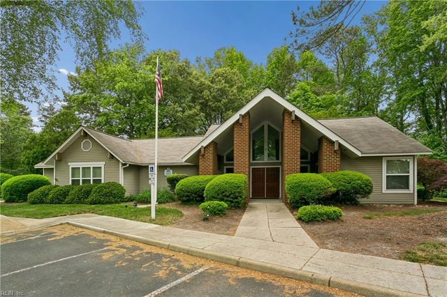 103 Stratford Dr Apt B, Williamsburg, VA 23185