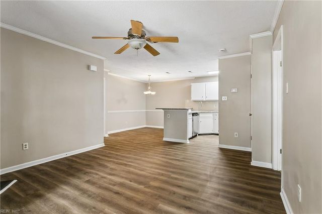 103 Stratford Dr Apt B, Williamsburg, VA 23185
