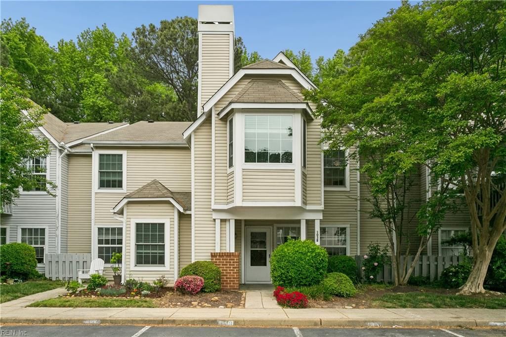 103 Stratford Dr Apt B, Williamsburg, VA 23185