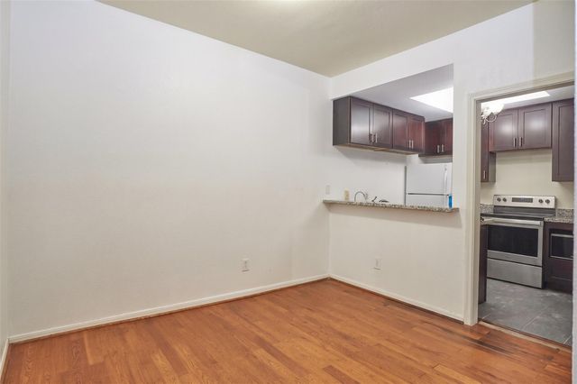 11711 Memorial Drive, Houston, TX 77024